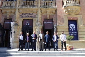 Los representantes del COI y de la AOAD junto con los vicerrectores de la Universidad de Córdoba Enrique Quesada y Luis Medina
