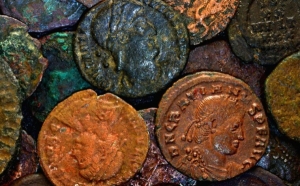 Conjunto de monedas antiguas
