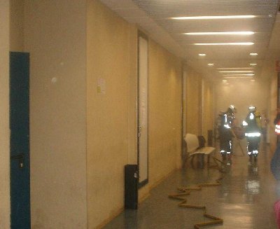 Simulacro de evacuacin general, por incendio, en el  Aulario Averroes del  Campus Universitario de Rabanales.