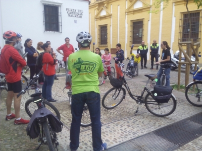 Participantes en la Ruta en bicicleta por los edificios de la UCO