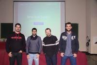 Miembros del consejo de estudiantes de la Escuela Politécnica Superior de Córdoba y del Aula de Software Libre, durante la presentación de la aplicación.