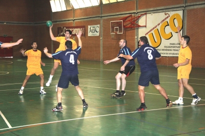 Un encuentro del equipo de balonmano de la UCO subcampen de Andalucia 2012