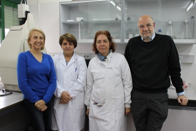 Los investigadores del Departamento de Bioquímica y Biología Molecular Carmen Pueyo, Nieves Abril, Carmen Michán y Juan López Barea