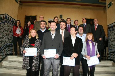 Grupos de profesorado de las Universidades de Almera, Mlaga y Cdiz obtienen los I premios de la AGAE a la innovacin docente universitaria en Andalucia.
