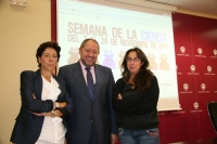 De izquierda a dcha., Carmen Tarradas, Manuel Torralbo y María José Romero
