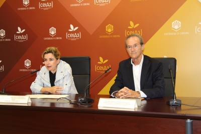 Rosario Mérida y Manuel Guillén del Castillo, en la presentación del ciclo.