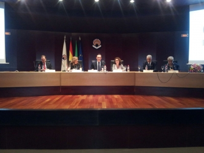 Presidencia del acto. De izq a dcha Blas Sánchez, Julieta Mérida, Jose Carlos Gómez, Isabel Baena, Jose Juan Aguilar y Maria José Porro