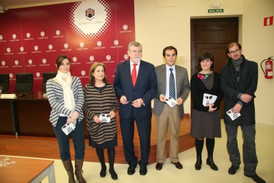 José Manuel Roldán, José Antonio Nieto, Lola Fernández, Ana Anguita, Alfonso Alba y Mª Dolores Muñoz en la presentación del Premio