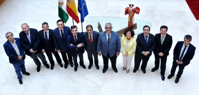 Integrantes del Consejo Andaluz de Unviersidades con el consejero Ramírez de Arellano