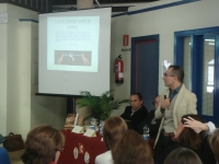 Octavio Salazar durante la presentación