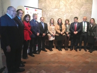 Foto de familia de autoridades asistentes a la gala del XX Aniversario de Fundecor