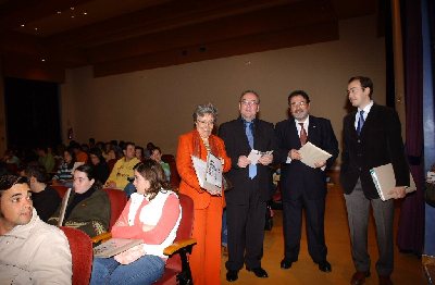 Inaugurado un seminario y una exposicin sobre ' Vanguardias Literarias en Crdoba'