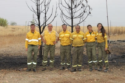 El equipo de la Universidad de Córdoba tras unas prácticas de quema controlada