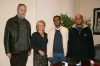 Los profesores nigerinos junto a la vicerrectora de Internacionalización, Carmen Galán y el profesor José Ignacio Benavides, durante su visita al Rectorado