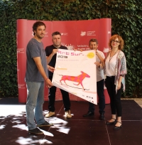 Pablo Rabasco, Sebastián Zamora, José Abad y Marisa Ruz, con el cartel del festival
