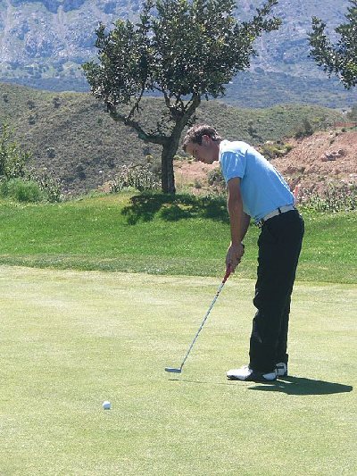 Marcos Pastor (UCO), en séptimo lugar al término de la primera jornada del campeonato de España Universitario de Golf.
