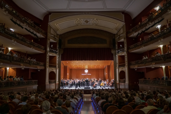 Vista general del Gran Teatro durante el concierto de Apertura de Curso celebrado ayer. 