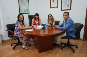De izquierda a derecha, Manuela Álvarez, Carmen Martínez, Aurora Ruiz y Mariano Romero, en un momento de la reunión. 