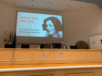 Momento de la charla sobre Simone Weil.