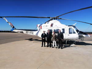 El rector y el gerente de la UCO, con el vicepresidente y CEO de Pegasus Aero Group