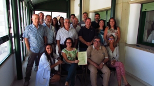 Integrantes del Departamento de Química Agrícola y Edafología con su acreditación del Programa Trébol