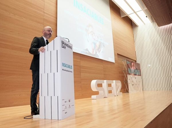 Luis Medina, durante su intervención para dar la bienvenida al público asistente al I Branding Day de Córdoba.