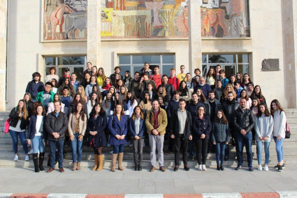 Foto de familia de participantes en el Andalucía ScienceIES-PIIISA 2019/20