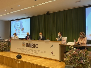 De izquierda a derecha, Pablo Pérez, Enrique Quesada, Isaac Túnez, Ángel Herrador y Mª Jesús Botella, en la presentación de la memoria