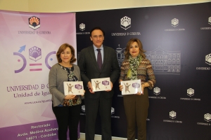De izquierda a derecha, María Rosal Nadales, José Carlos Gómez Villamandos y Rosario Mérida Serrano, en el presentación del II Plan de Igualdad de la UCO