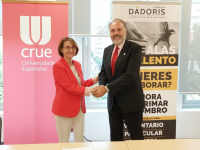 La presidenta de Crue, Eva Alcón, junto con el presidente de Dádoris, Pedro Alonso