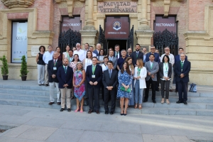 Foto de familia de asistentes al Seminario Internacional “Bioeconomía Circular y Ecosistemas de Innovación” que se ha celebrado este jueves en el Rectorado.
