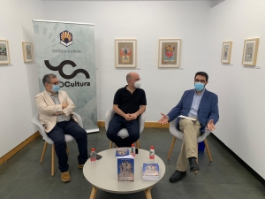 De izquierda a derecha, Julián Hurtado de Molina, Luis Medina Canalejo y David Poyato Vioque en la presentación del libro