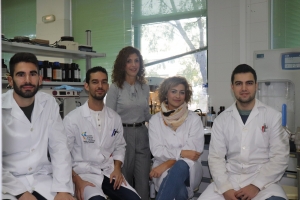 Integrantes del grupo de investigación RNM-271 en el laboratorio del Campus de Rabanales