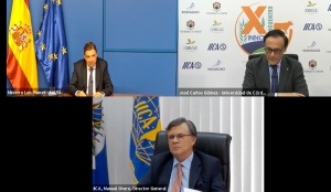Un momento del diálogo entre el ministro de Agricultura y el director del IICA que ha moderado el presidente de Innovagro y del CeiA3 y rector de la UCO, José Carlos Gómez Villamandos.