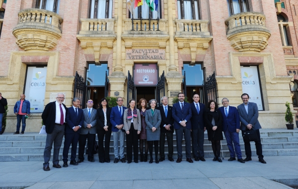 Rectores y Rectoras de las Universidades Públicas de Andalucía con el consejero de Economía, Conocimiento, Empresas y Universidad