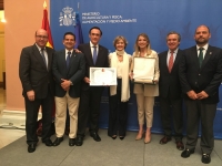 La ETSIAM recibe la Placa de Oro de la Orden Civil del Mrito Agrario concedida por el Ministerio de Agricultura y Pesca, Alimentacin y Medio Ambiente