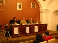 El poeta e investigador Luis Alberto de Cuenca participa en una sesión de 