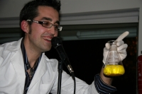 Manuel Mora cierra la Semana de la Ciencia con un monólogo sobre la química 