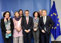 Crue y CRUP se reúnen con el comisario europeo de Investigación, Ciencia e Innovación