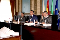 De izquierda a derecha, Antonio Arenas, José Carlos Gómez Villamandos y Salvador Blanco Rubio