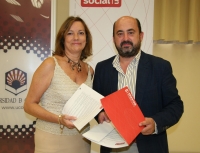 La presidenta del Consejo Social, Anabel Carrillo, y el vicerrector de Estudiantes y  Cultura, Manuel Torres
