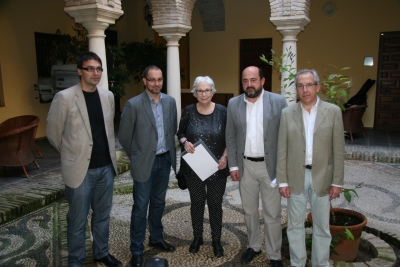 De izquierda a dercha, Pablo García Casado, David Luque, Josefina Molina, Manuel Torres y Pedro Poyato 