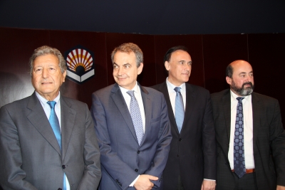 De izquiera a derecha, Sami Naïr, José Luis Rodríguez Zapatero, José Carlos Gómez Villamandos y Manuel Torres Aguilar, minutos antes del inicio de la conferencia de clasusura