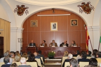 Vista general del Aula Magna de Filosofía y Letras durante la conferencia de Muñoz Machado