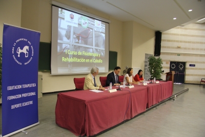 De izqda. a dcha., Francisco Castejón, José Carlos Gómez Villamandos, Rosario Moyano y Ana Muñoz