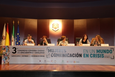De izquierda a derecha, Gervasio Sánchez, Maruja Torres, Rosa Aparicio, Mónica García Prieto y Mónica Bernabé