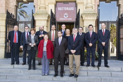 Imagen institucional de la visita del presidente del Parlamento Andaluz, Manuel Gracia, a la Universidad de Córdoba.
