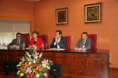 De izq. a dcha: Luis Rodríguez, Julia Angulo, Jose Antonio Nieto y Francisco Villamandos