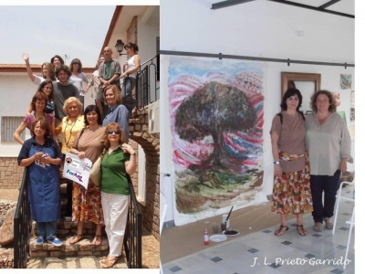 Grupo de artistas con representación de la Cátedra Intergeneracional. A la derecha, Irene Prada con una de sus obras en ejecución.