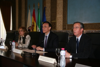 Rosario Mérida, José Carlos Gómez y Carlos Márquez